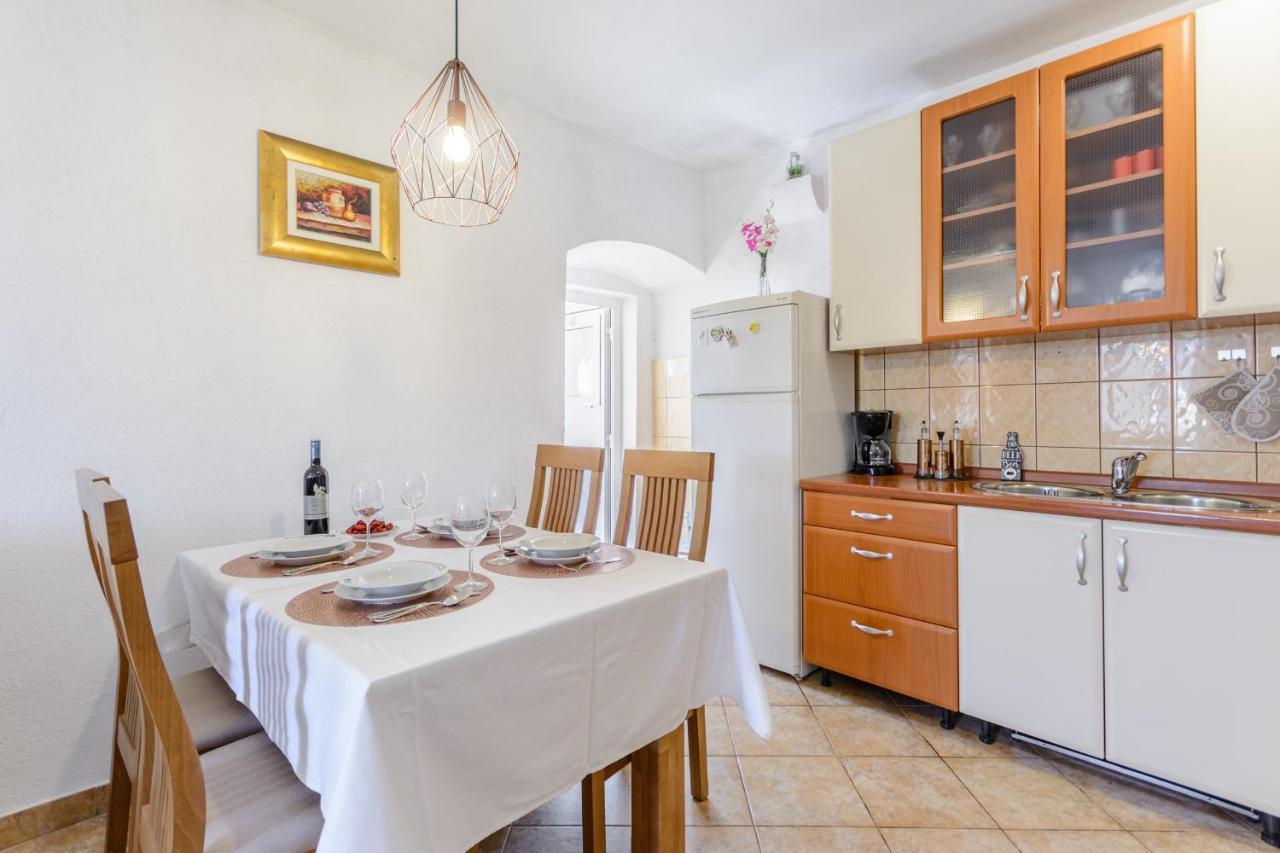 Apartman Mare Милна Экстерьер фото